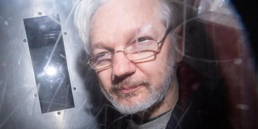 julian assange gefängnis