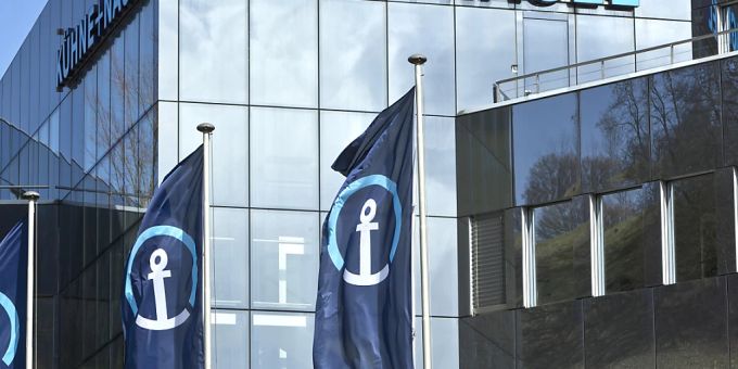 Kühne+Nagel hat mit seinem Umsatz 2021 das Vor-Corona-Niveau bei weitem übertroffen. Kühne+Nagel hat mit seinem Umsatz 2021 das Vor-Corona-Niveau bei weitem übertroffen.