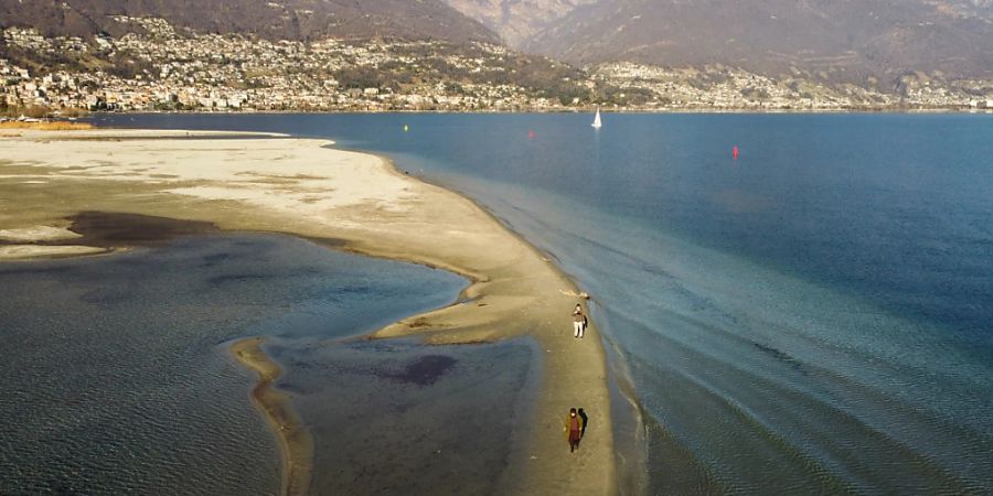 Die Maggia im Tessin führte in diesem Winter nur wenig Wasser. Das Wetter auf der Alpensüdseite war in diesem Winter besonders - nämlich gleichzeitig so trocken und mild wie nie zuvor.