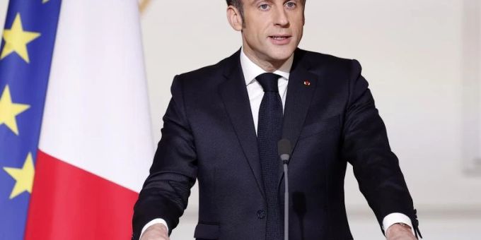 Frankreichs Präsident Emmanuel Macron versucht in der Ukraine-Krise zwischen den Konfliktparteien zu vermitteln. Foto: Ian Langsdon/EPA POOL/AP/dpa Frankreichs Präsident Emmanuel Macron versucht in der Ukraine-Krise zwischen den Konfliktparteien zu vermitteln. Foto: Ian Langsdon/EPA POOL/AP/dpa