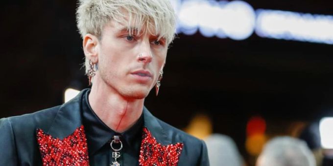 Berlin - Rapper Colson Baker macht Megan Fox Liebeserklärung