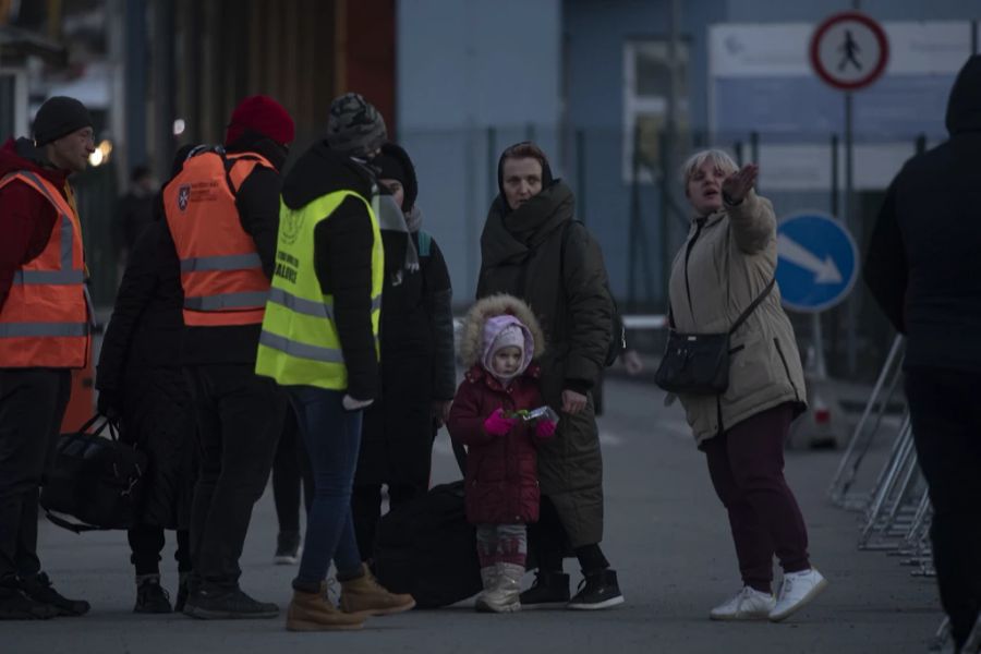 Unter den Flüchtenden befinden sich auch viele Kinder.