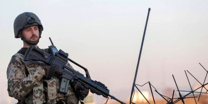 Bundeswehr-Soldat im Nordirak Bundeswehr-Soldat im Nordirak