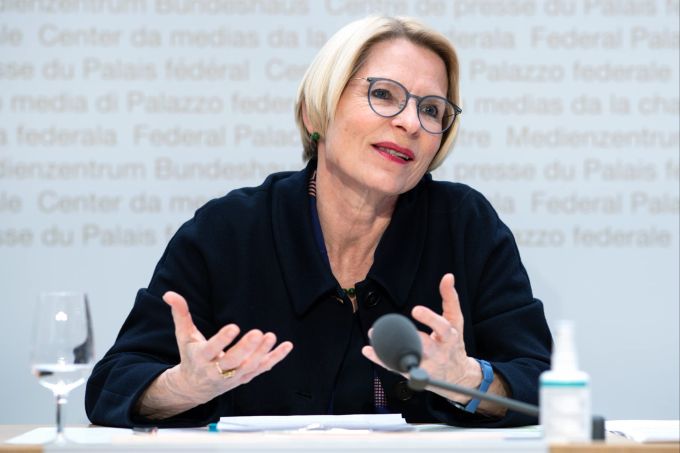 Livia Leu, Staatssekretärin des EDA, äussert sich an einer Medienkonferenz zur Lage an der ukrainischen Grenze, am Dienstag, 22. Februar 2022, in Bern. Livia Leu EDA