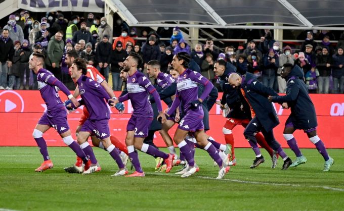 Florenz ist für seine violetten Trikots bekannt. Serie A