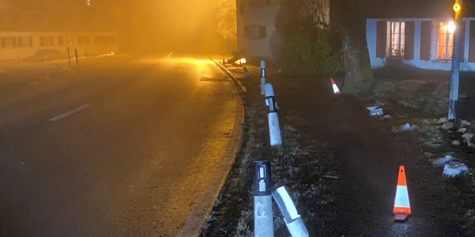 Der alkoholisierte Autofahrer blieb beim Unfall unverletzt.