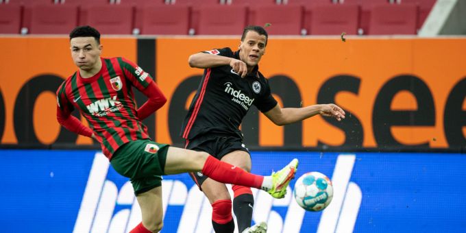 Bundesliga - Vargas und Zeqiri holen mit Augsburg Remis gegen Frankfurt