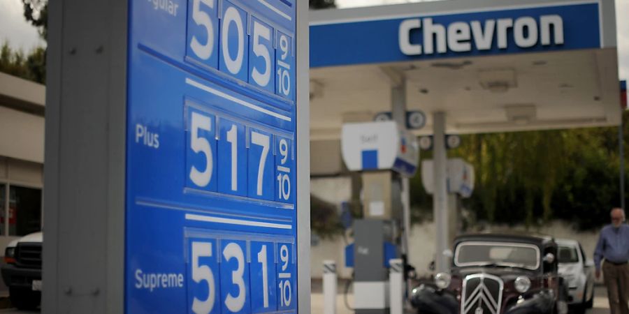 Der US-Konzern Chevron profitiert vom hohen Ölpreis. (Archivbild)