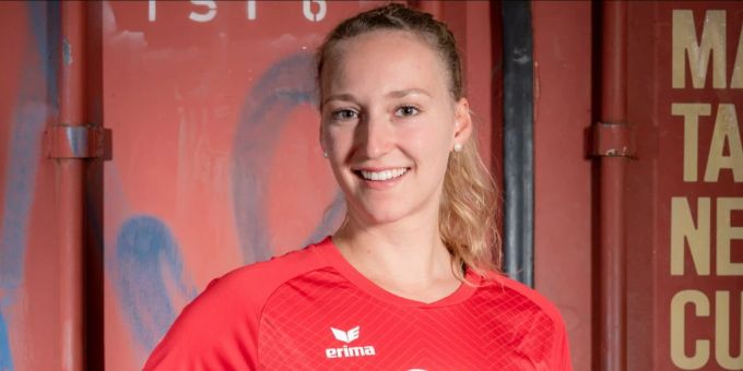 Rückraumspielerin Angela Zürni trägt ab der Saison 2022 das Trikot des LC Brühl.