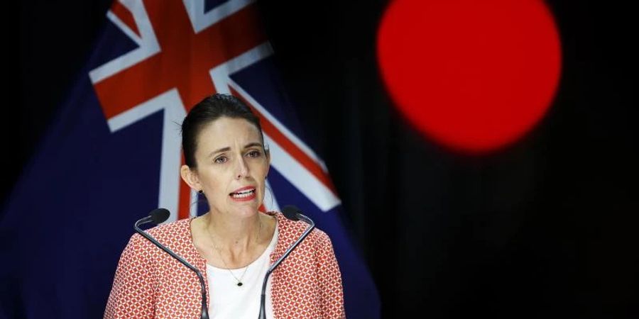 Die neuseeländische Premierministerin Jacinda Ardern muss ihre Hochzeit wegen neuer Coronavirus-Restriktionen im Land verschieben. Foto: Hagen Hopkins/GETTY IMAGES ASIAPAC POOL via AAP/dpa