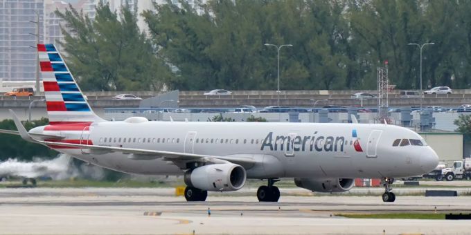 Tausende Jobs vor Aus - American Airlines in tiefroten Zahlen