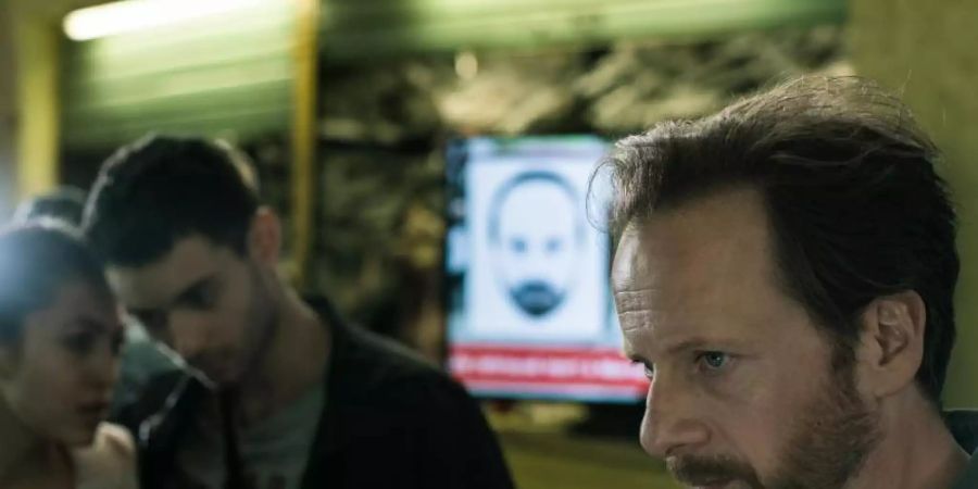 Bruno (Fabian Busch) sucht nach seiner verschwundenen Frau. Foto: Roland Suso Richter/ARD/Degeto/dpa