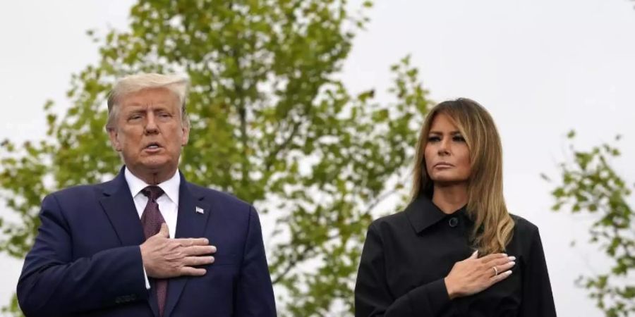 Donald Trump (l.), Präsident der USA, und Melania Trump, First Lady. Foto: Alex Brandon/AP/dpa