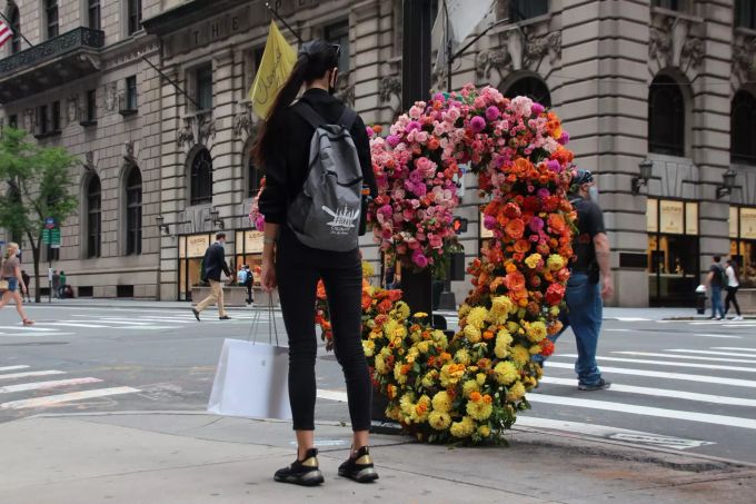 An vier Standorten standen die Blumengestecke. Gedenken an «9/11»
