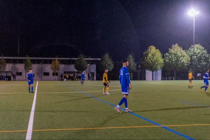 Die Spieler liessen sich vom Regen nicht stören. FC Wohlen Match