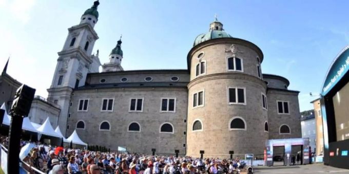 Viele Plätze bleiben frei beim Festival mit Abstand. Salzburger Festspiele
