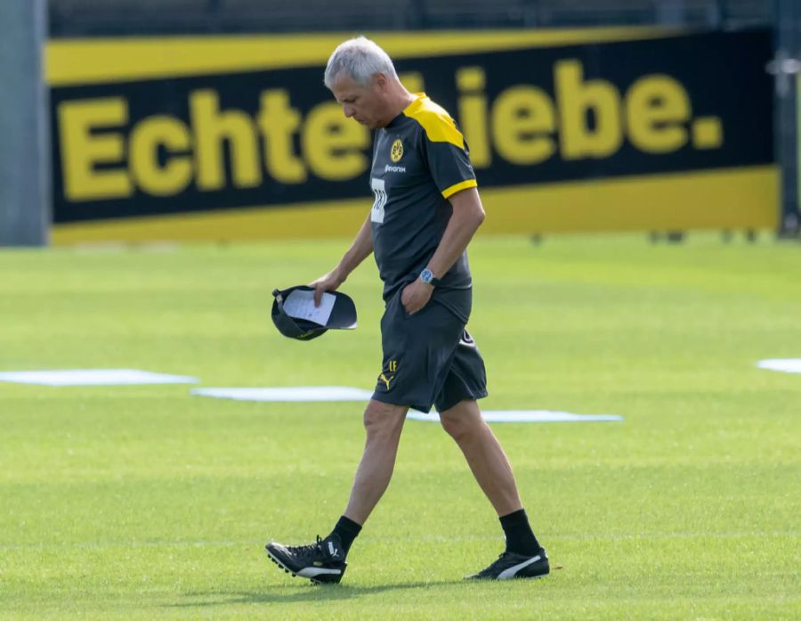 Trainer Lucien Favre beim Trainingsauftakt des BVB.