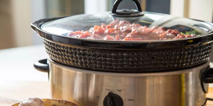 Slowcooker im Einsatz. Slowcooker