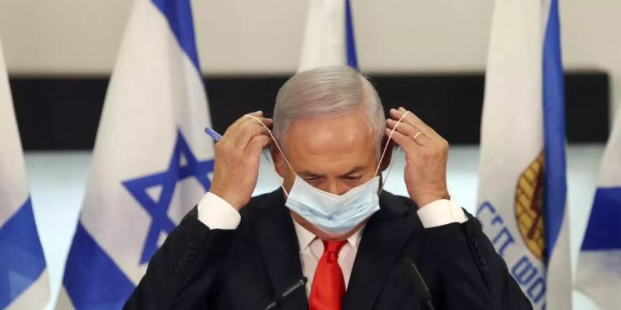 Israels Ministerpräsident Benjamin Netanjahu wird in der kommenden Woche zur Unterzeichnung einer Vereinbarung mit den Vereinigten Arabischen Emiraten und Bahrain in Washington erwartet. Foto: Alex Kolomoisky/Pool EPA-EFE via AP/dpa