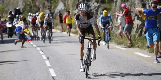 Sunweb schnappt sich den Franzosen Romain Bardet. Romain Bardet