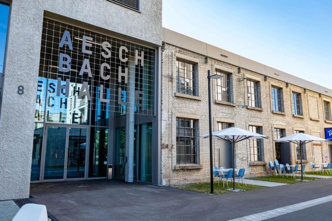 Die Aeschbach-Halle befindet sich gleich neben der PopUp Art Gallery.