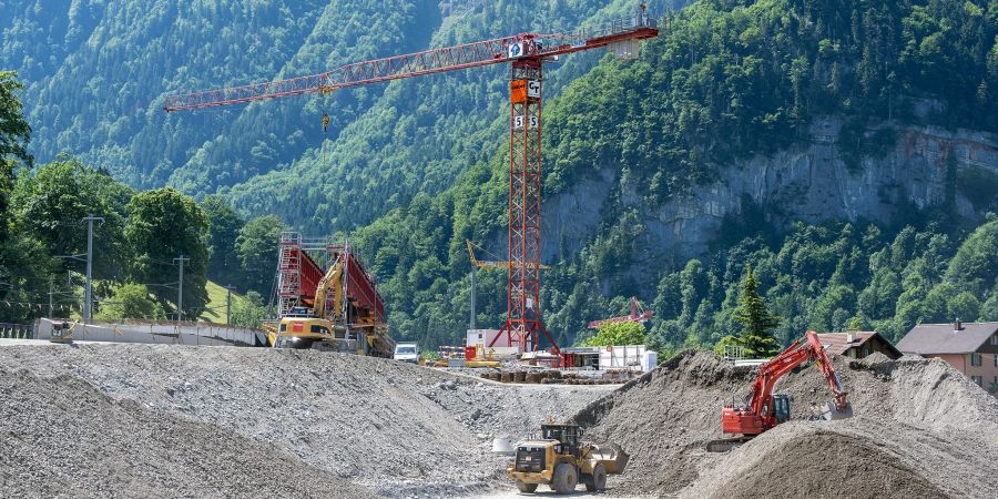 Baustelle der Umfahrungsstrasse Wilderswil.