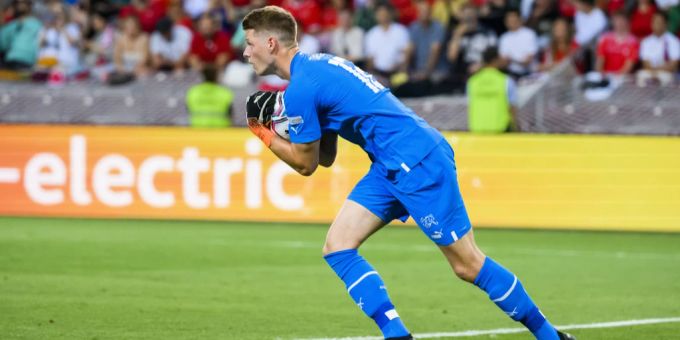 Jonas Omlin in einem Spiel der Schweizer Nationalmannschaft gegen Portugal. Jonas Omlin