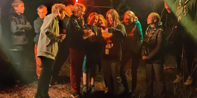 Neues aus dem BuLa - Pfadis taufen Neulinge mit Ekel-Trank aus Senf