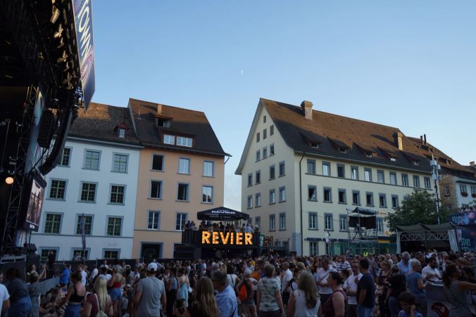 Stars in Town