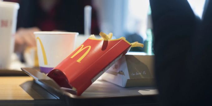 McDonald's hat in Amerika offenbar mit einem Ausbruch von Kolibakterien zu kämpfen. McDonald's umweltlüge