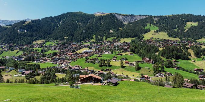 Blick auf Adelboden. Blick auf Adelboden.