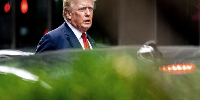 Ex-US-Präsdient Donald Trump auf dem Weg zur New Yorker Generalstaatsanwaltschaft. Ex-US-Präsdient Donald Trump auf dem Weg zur New Yorker Generalstaatsanwaltschaft.
