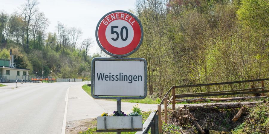 Die Ortseinfahrt Richtung Weisslingen.