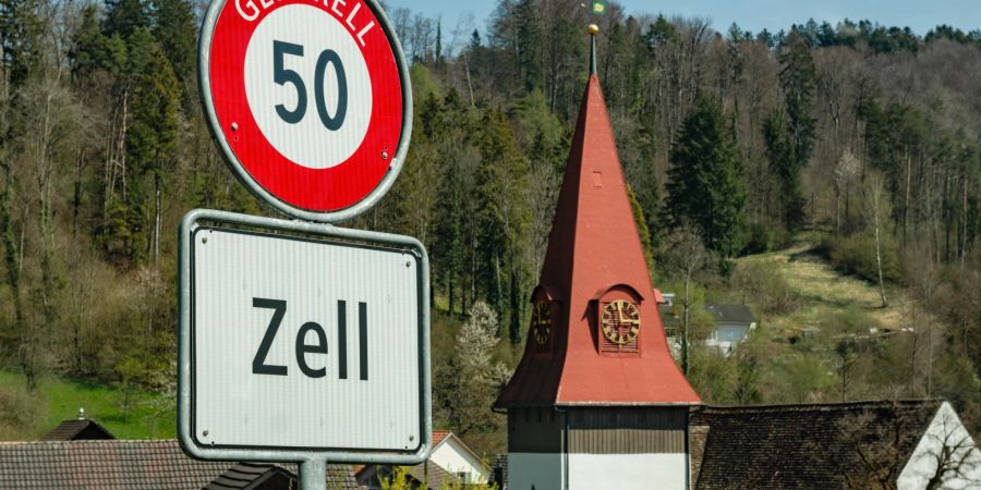 Das Ortsschild der Gemeinde Zell ZH.