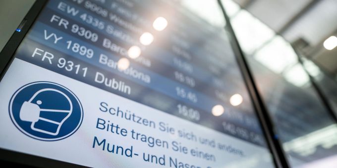 Eine Anzeigetafel am Düsseldorfer Flughafen. Eine Anzeigetafel am Düsseldorfer Flughafen.