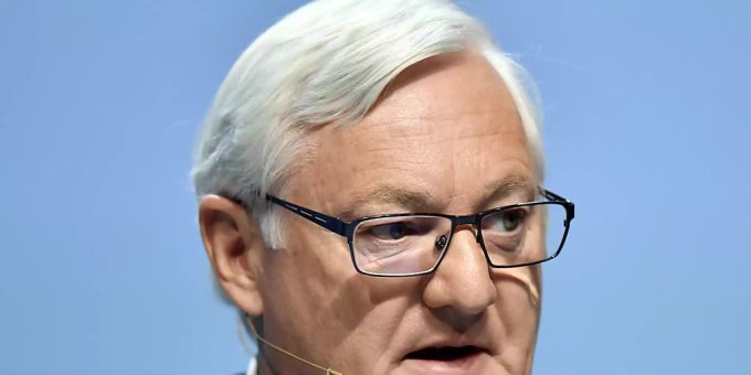 Nach Ansicht von ABB-Verwaltungsratspräsident Peter Voser muss ein Ruck durch die Gesellschaft und die Politik gehen, um lebenslanges Lernen zu ermöglichen. (Archivbild) Nach Ansicht von ABB-Verwaltungsratspräsident Peter Voser muss ein Ruck durch die Gesellschaft und die Politik gehen, um lebenslanges Lernen zu ermöglichen. (Archivbild)