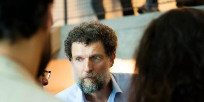Undatiertes Foto von Osman Kavala Undatiertes Foto von Osman Kavala