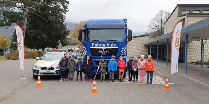 Aktion «Toter Winkel» an den Schulen der Gemeinde Glarus.