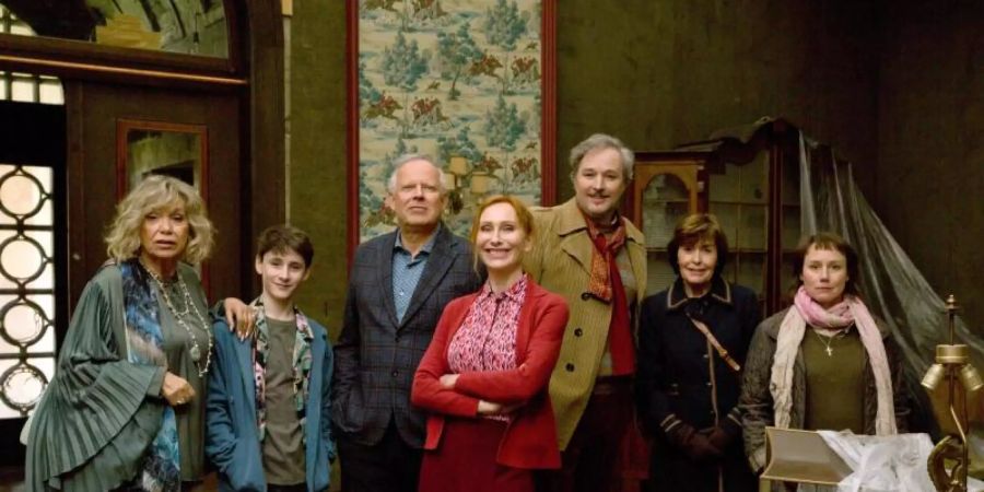 Familie Bundschuh hat sich zusammengerauft: Alle leben nun unter einem Dach, jeder mit seinen eigenen Vorstellungen. Foto: Volker Roloff/ZDF/dpa