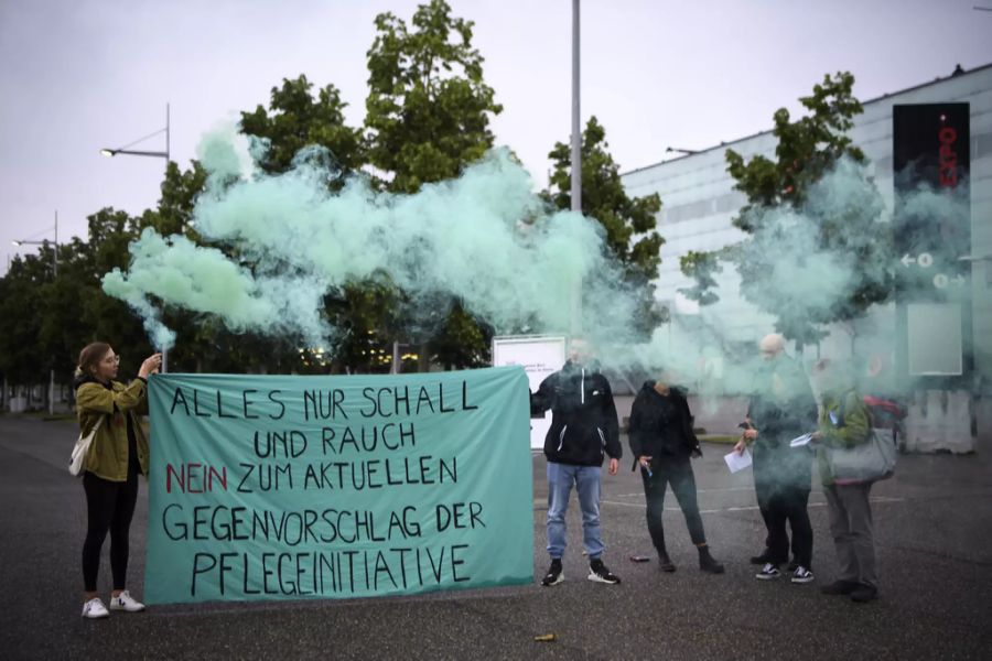 Demonstration Pflegeinitiative Gegenvorschlag