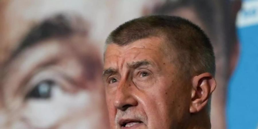 Noch-Premierminister Andrej Babis hat am Abend seine Niederlage eingeräumt. Foto: Petr David Josek/AP/dpa