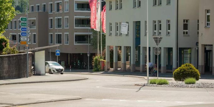 Der Autokreisel Dorfstrasse Rüti (ZH). Der Autokreisel Dorfstrasse Rüti (ZH).