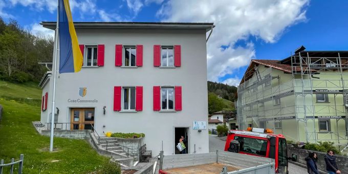 Gemeindehaus von Schluein. Gemeindehaus von Schluein.