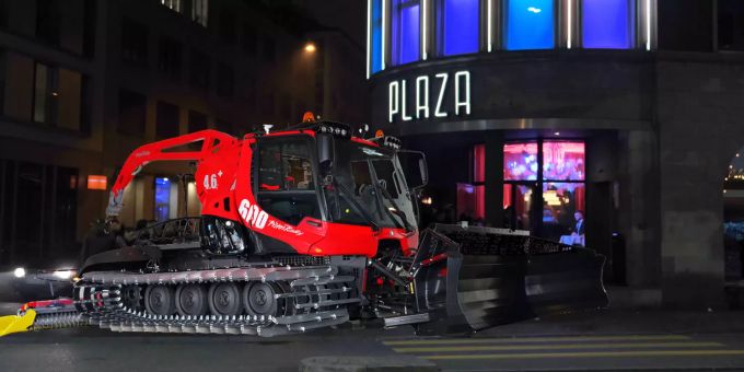 Roter Titlis Pistenbully wird vermisst. d