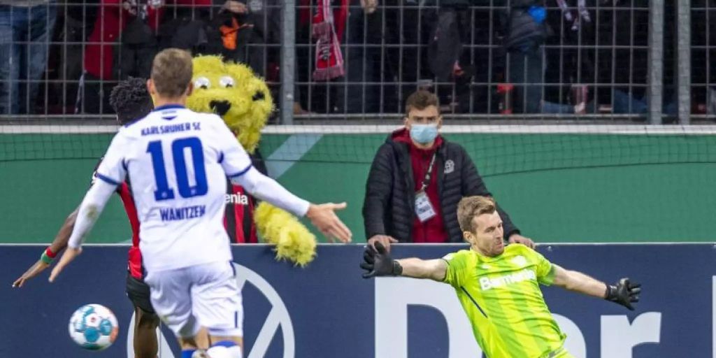 Hradecky beschert Bayer erste Krise: «Auch nur ein Mensch»