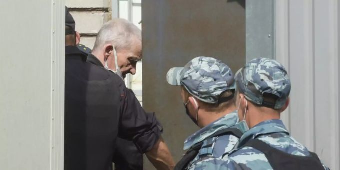 Juri Dmitrijew im vergangenen Jahr vor Gericht Juri Dmitrijew im vergangenen Jahr vor Gericht