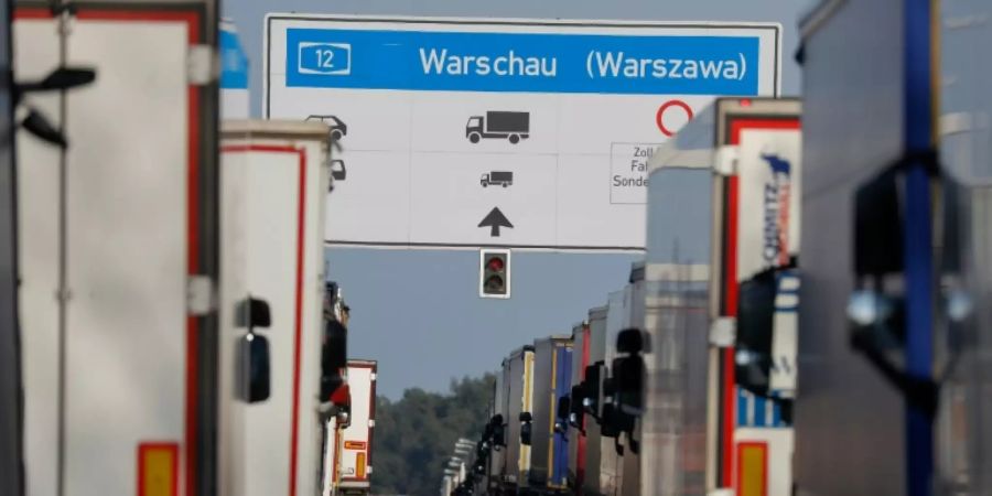 Umwelthilfe: Viele Lkw verursachen mehr Stickoxide als erlaubt
