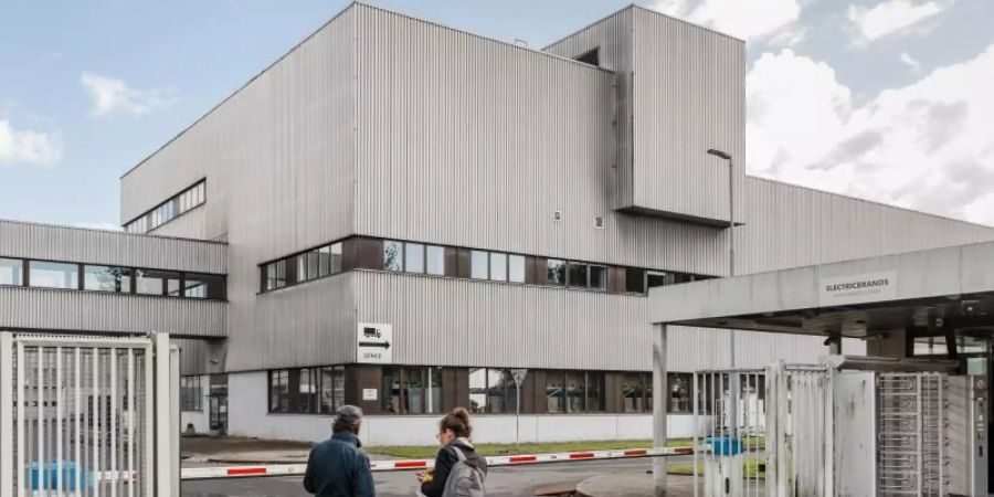 Das Gebäude in einem Gewerbegebiet, in dem das Landgericht Itzehoe eine Aussenstelle eingerichtet hat, um dort den Prozess gegen eine 96 Jahre alte Angeklagte zu führen. Foto: Markus Scholz/dpa
