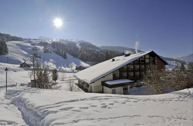 Treten Sie ein in die Säntis Lodge das Herzstück von Berg & Bett. d