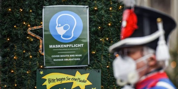 Maskenpflicht-Schild in Köln Maskenpflicht-Schild in Köln